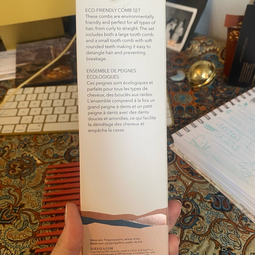 Combs - Picture 3 of 4